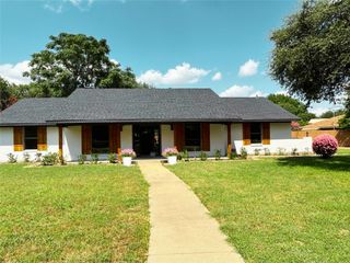 909 Highland Drive, Cleburne, TX 76033