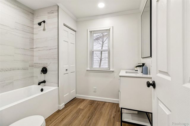 2061 E Boatfield Avenue, Burton, MI 48529