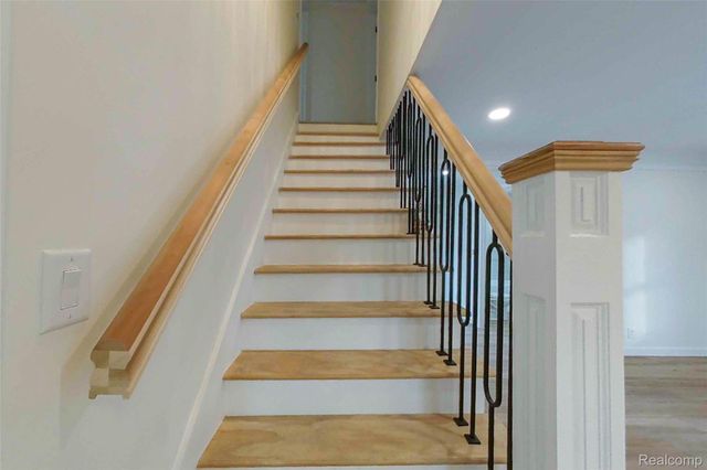 2061 E Boatfield Avenue, Burton, MI 48529