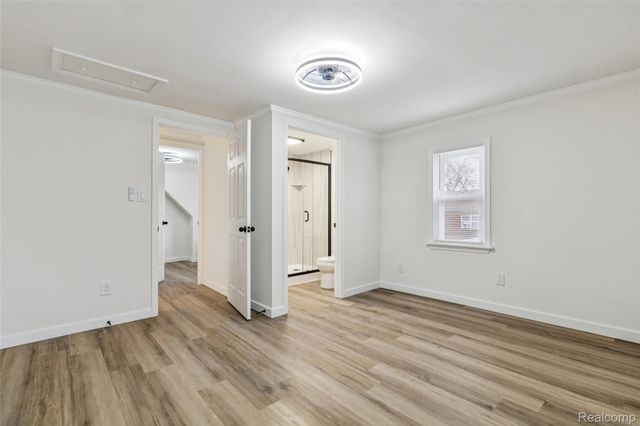 2061 E Boatfield Avenue, Burton, MI 48529