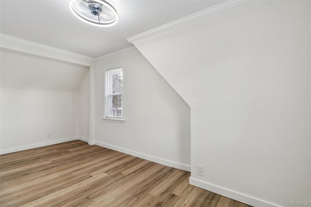 2061 E Boatfield Avenue, Burton, MI 48529