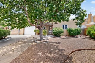 1353 Acequia Borrada, Santa Fe, NM 87507
