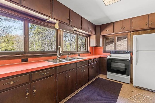 1308 S Homer Road, Homer Twp, MI 48640