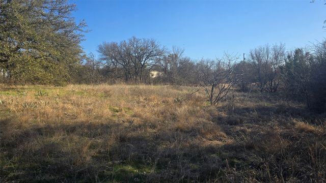 2833 Highland Road, Springtown, TX 76082