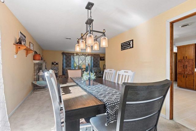 120 IROQUOIS AVENUE, Green Bay, WI 54301