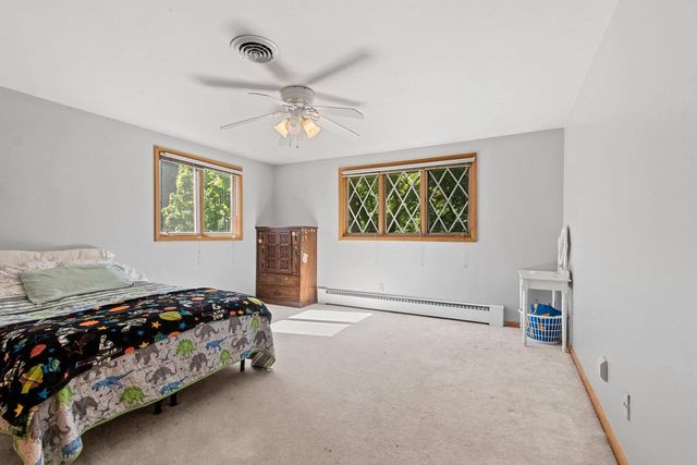120 IROQUOIS AVENUE, Green Bay, WI 54301