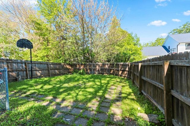 120 IROQUOIS AVENUE, Green Bay, WI 54301