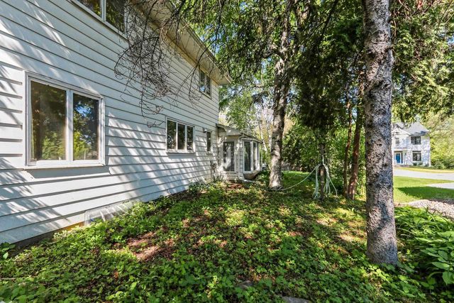 120 IROQUOIS AVENUE, Green Bay, WI 54301