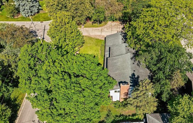 120 IROQUOIS AVENUE, Green Bay, WI 54301