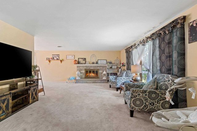 120 IROQUOIS AVENUE, Green Bay, WI 54301