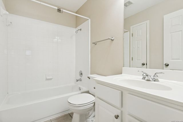 2938 Encino Robles, San Antonio, TX 78259