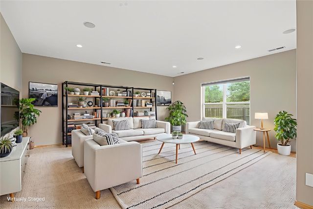 4315 Snowgoose Drive, Marion, IA 52302