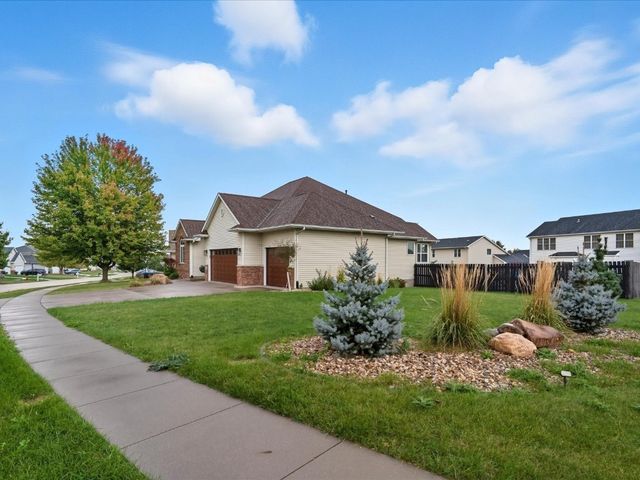 4315 Snowgoose Drive, Marion, IA 52302