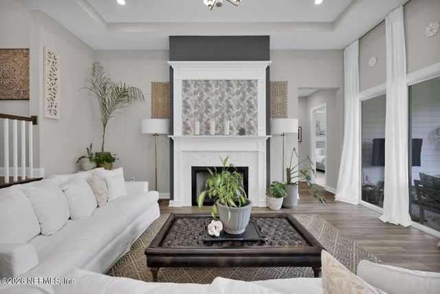 111 RANCH LAND Circle, St. Johns, FL 32259