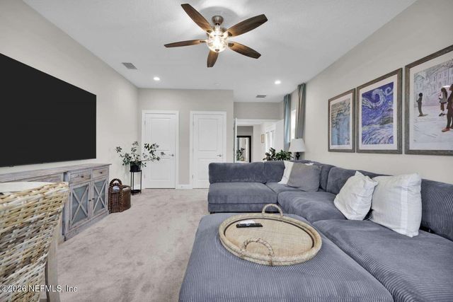 111 RANCH LAND Circle, St. Johns, FL 32259