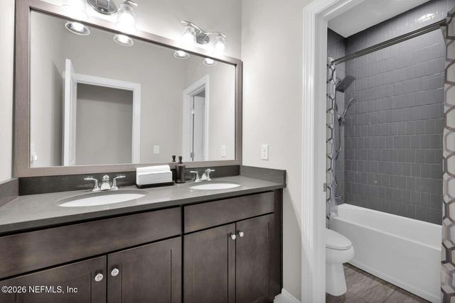 111 RANCH LAND Circle, St. Johns, FL 32259