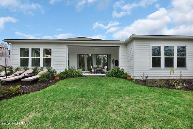 111 RANCH LAND Circle, St. Johns, FL 32259