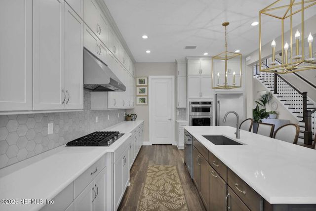 111 RANCH LAND Circle, St. Johns, FL 32259