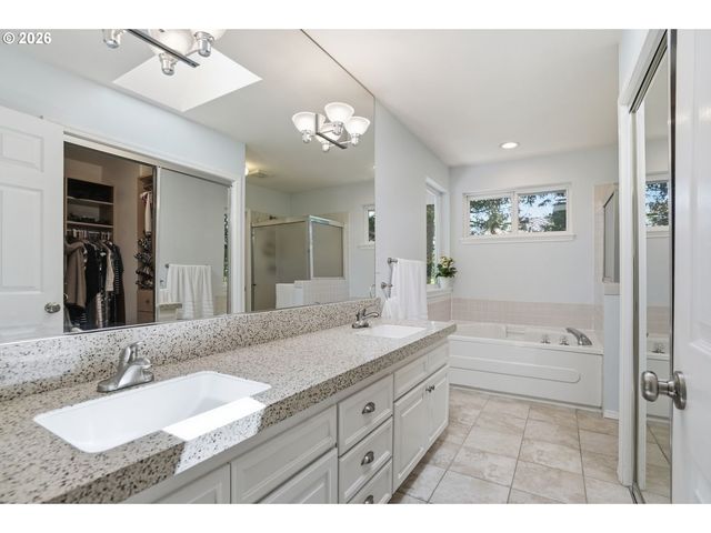 10140 Sw SHEARWATER Loop, Beaverton, OR 97007