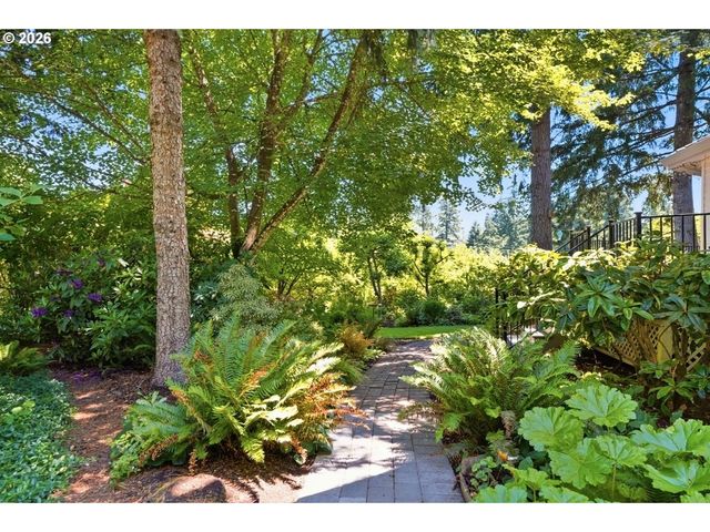 10140 Sw SHEARWATER Loop, Beaverton, OR 97007