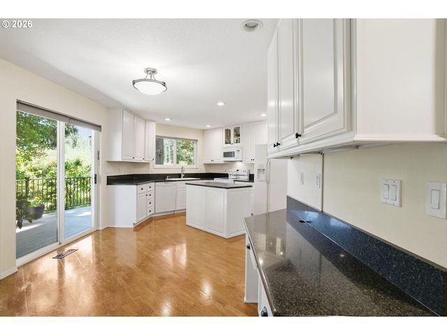 10140 Sw SHEARWATER Loop, Beaverton, OR 97007