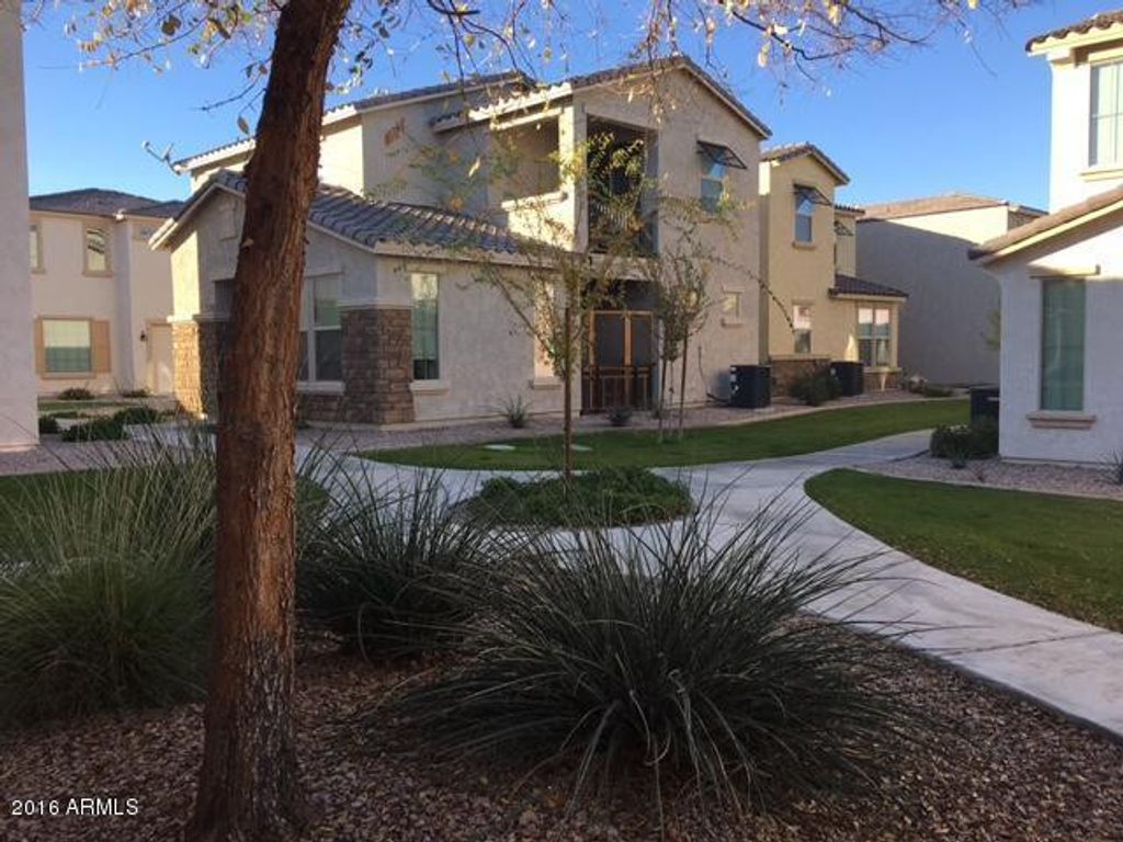 17730 W Banff Lane, Surprise, AZ 85388