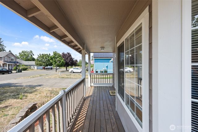 15814 90th Avenue SE, Yelm, WA 98597