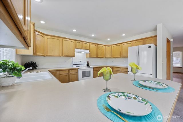 15814 90th Avenue SE, Yelm, WA 98597