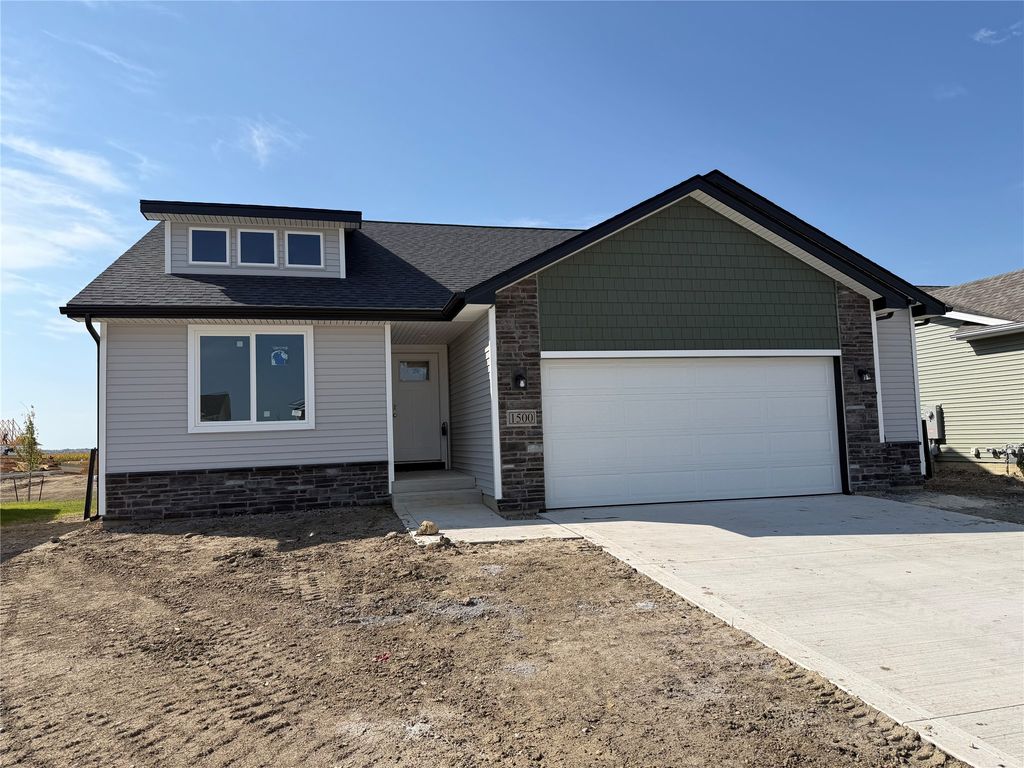 1500 Locust Street, Waukee, IA 50263