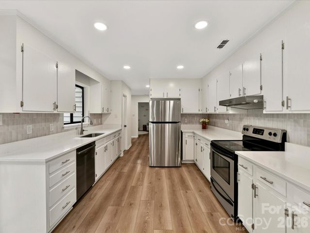 7908 Serendipity Lane, Charlotte, NC 28277