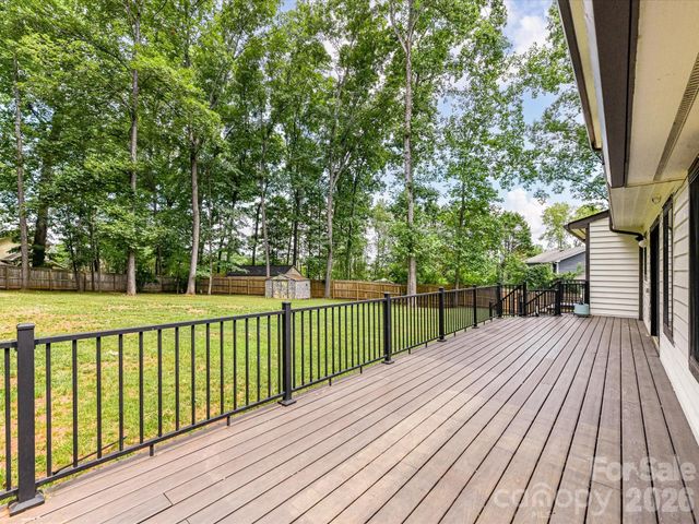 7908 Serendipity Lane, Charlotte, NC 28277