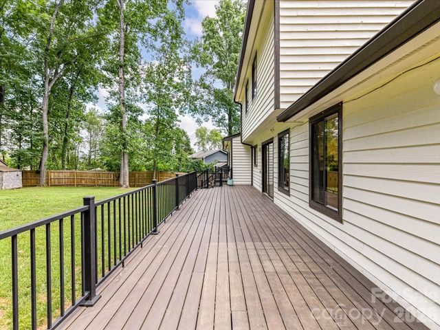 7908 Serendipity Lane, Charlotte, NC 28277