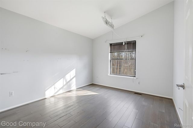 7284 Westchester 7, West Bloomfield Charter Township, MI 48322