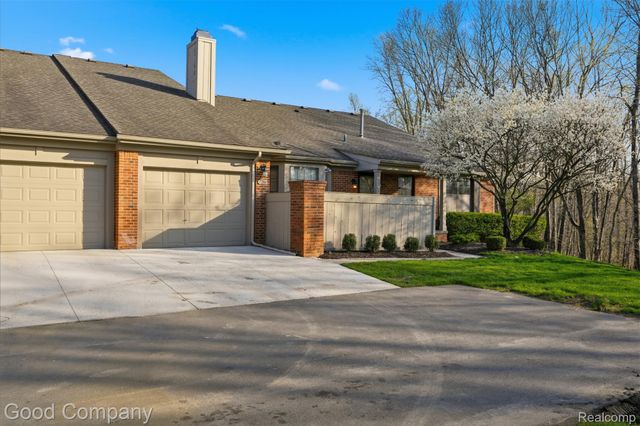 7284 Westchester 7, West Bloomfield Charter Township, MI 48322