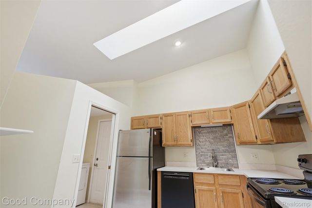 7284 Westchester 7, West Bloomfield Charter Township, MI 48322