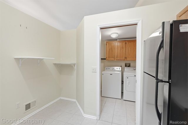 7284 Westchester 7, West Bloomfield Charter Township, MI 48322