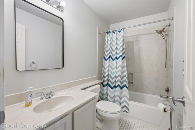 7284 Westchester 7, West Bloomfield Charter Township, MI 48322