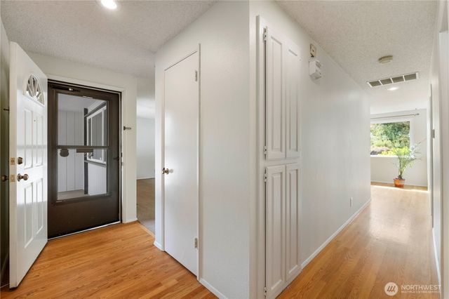 549 Bulldog Street SE, Lacey, WA 98503