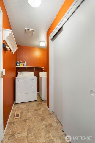 549 Bulldog Street SE, Lacey, WA 98503