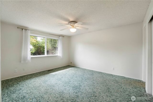 549 Bulldog Street SE, Lacey, WA 98503