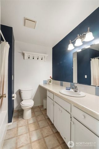 549 Bulldog Street SE, Lacey, WA 98503