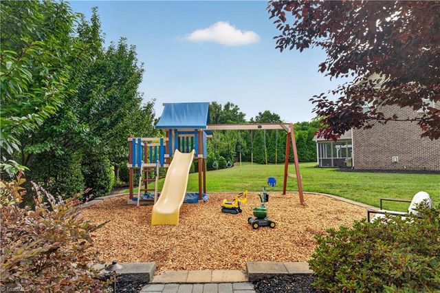 1110 Old Stone Lane, Kernersville, NC 27284