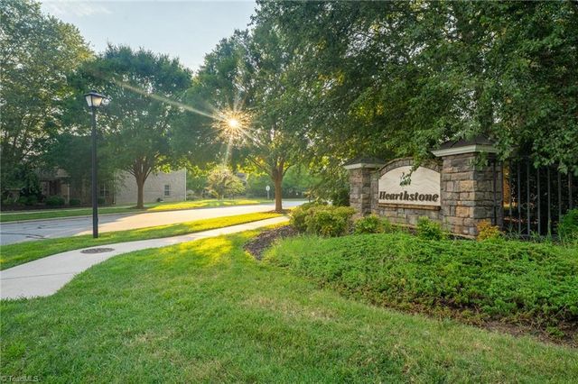 1110 Old Stone Lane, Kernersville, NC 27284