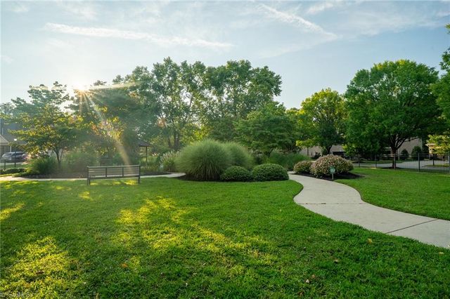 1110 Old Stone Lane, Kernersville, NC 27284