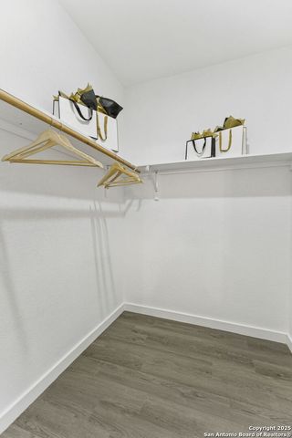 1722 W Ridgewood Ct, San Antonio, TX 78201