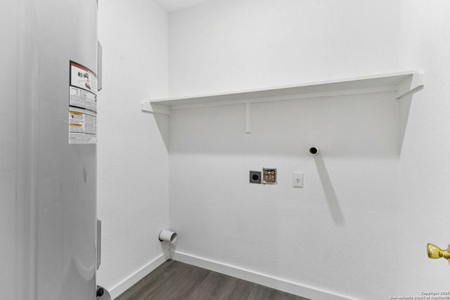 1722 W Ridgewood Ct, San Antonio, TX 78201