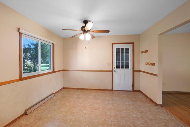 668 Tulip COURT, Oconomowoc, WI 53066