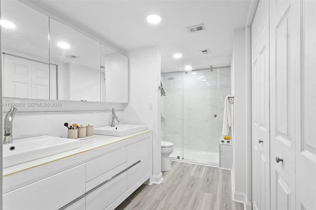 1101 Colony Point Cir 301, Pembroke Pines, FL 33026