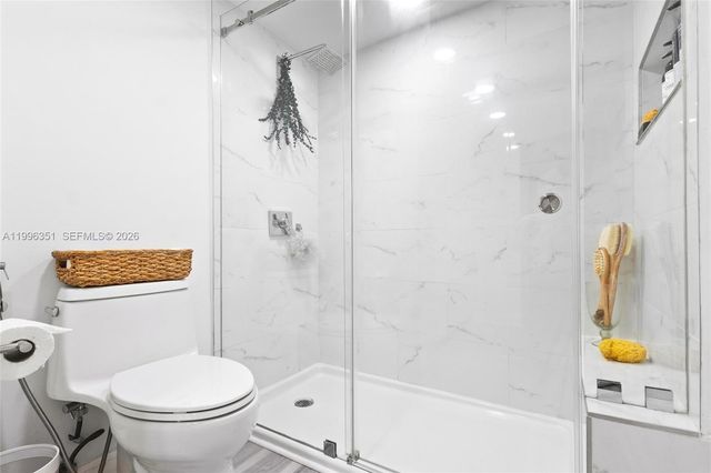 1101 Colony Point Cir 301, Pembroke Pines, FL 33026