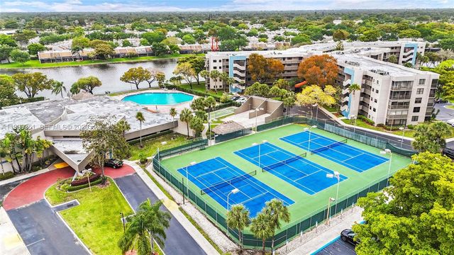 1101 Colony Point Cir 301, Pembroke Pines, FL 33026